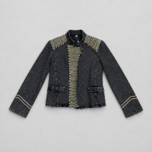 Chaqueta Napoleón vaquera gris lavado con galones y botones dorados, vista frontal